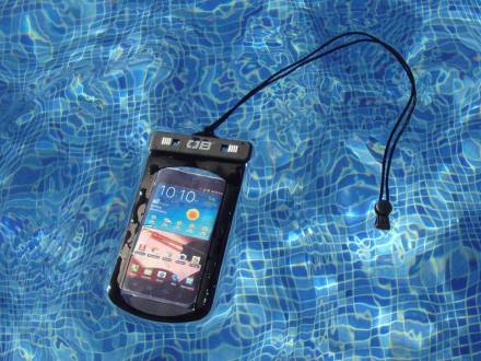 Водонепроницаемый чехол OverBoard Waterproof Large Phone Case