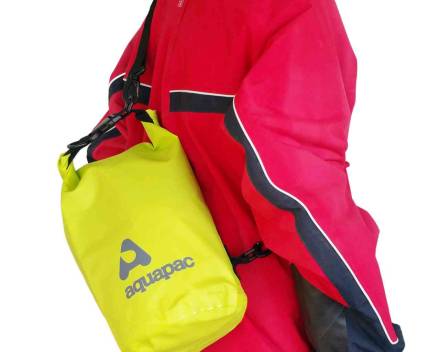 Водонепроницаемый гермомешок (с плечевым ремнем) AQUAPAC Drybag 7L