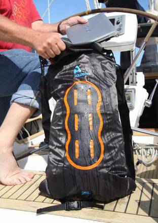 Водонепроницаемый гермомешок рюкзак (с двумя плечевыми ремнями) AQUAPAC Noatak Wet